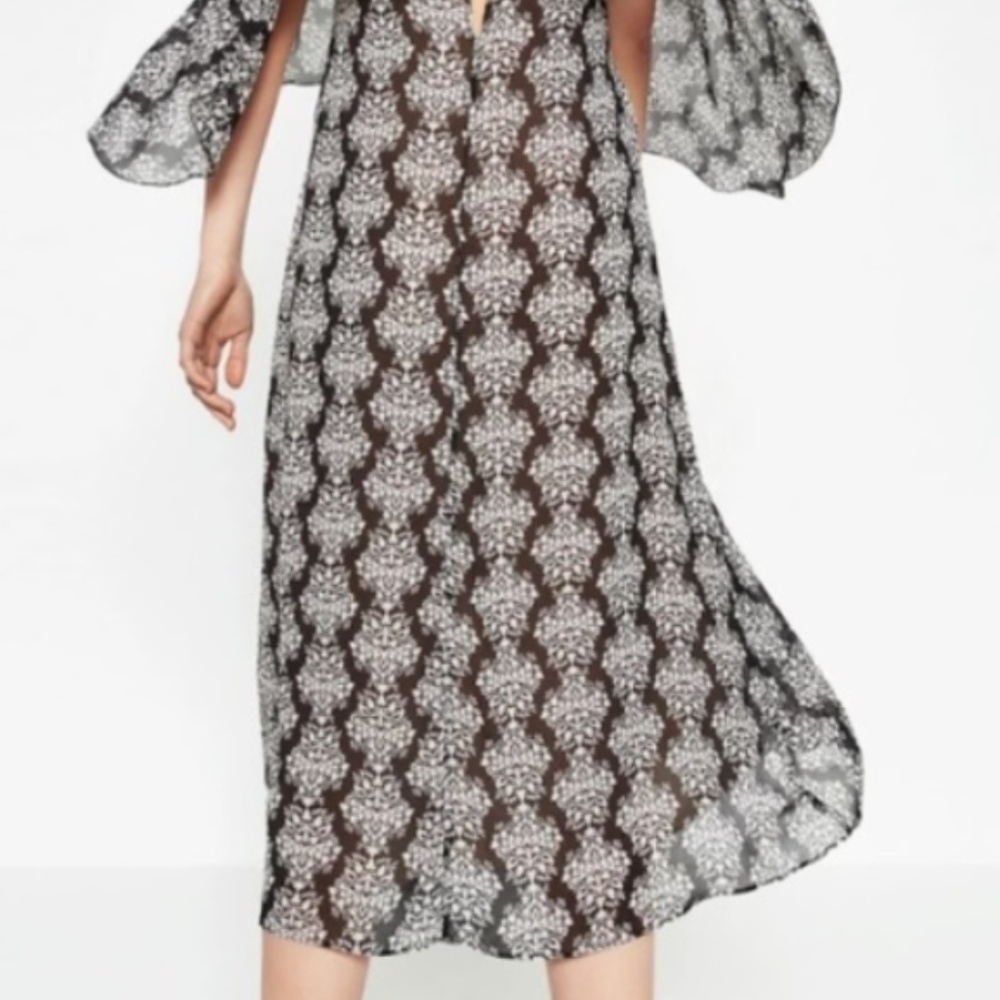 ❤SOLD❤ ZARA // flowy cold shoulder ruffle dress - Picture 11 of 15